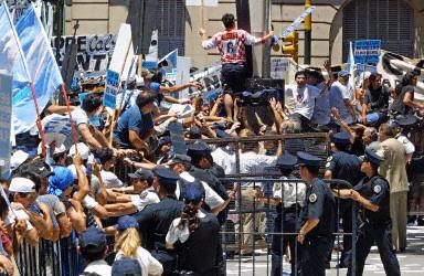 阿根廷乌拉圭爆发冲突