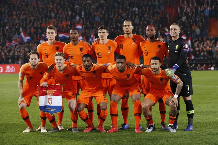 荷兰队vs捷克队的相关图片